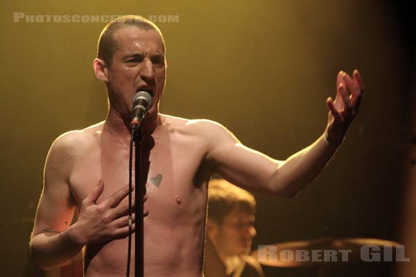 THE FAT WHITE FAMILY - 2019-05-30 - NIMES - Paloma - Grande Salle - 